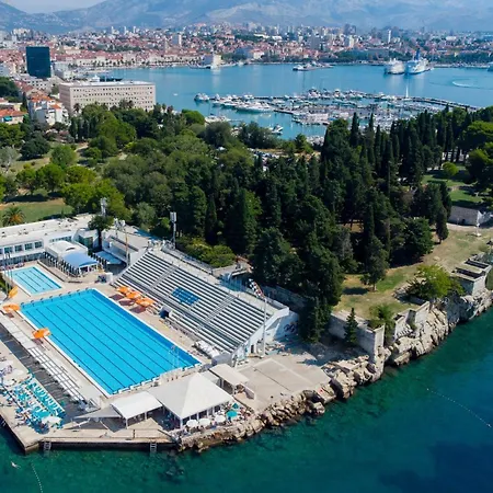 With Garden Ana Διαμέρισμα