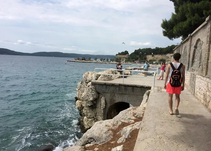 Διαμέρισμα With Garden Ana *