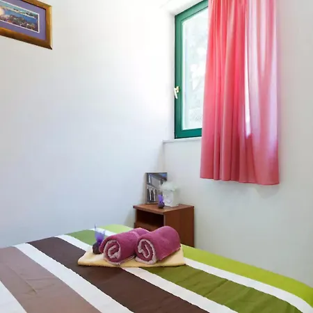 With Garden Ana * Split