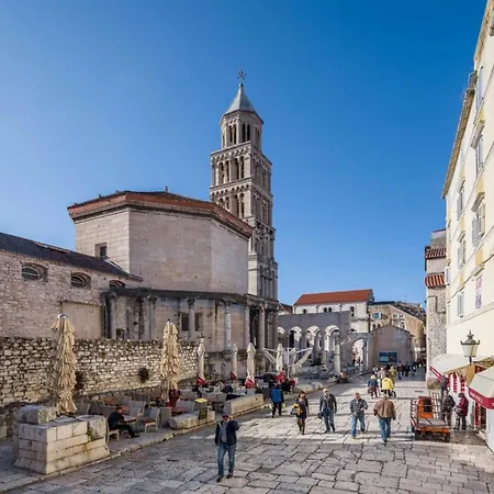 With Garden Ana 公寓 *