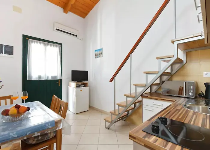 Apartman With Garden Ana Split