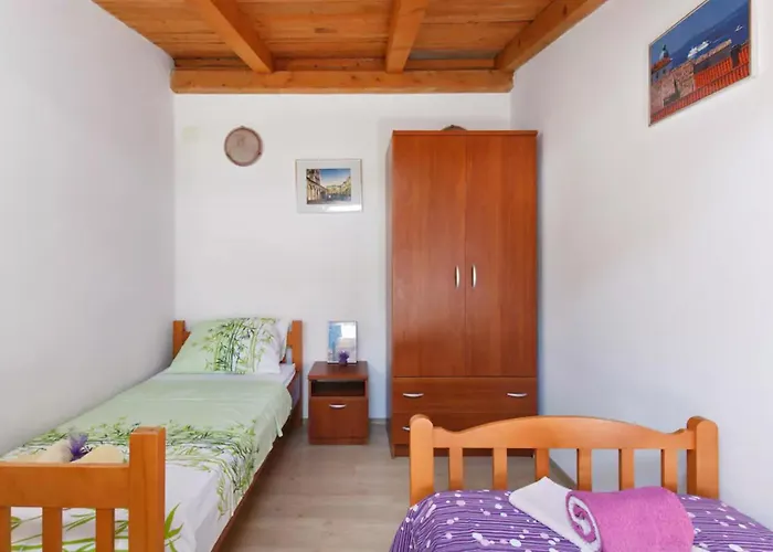 Apartman With Garden Ana *